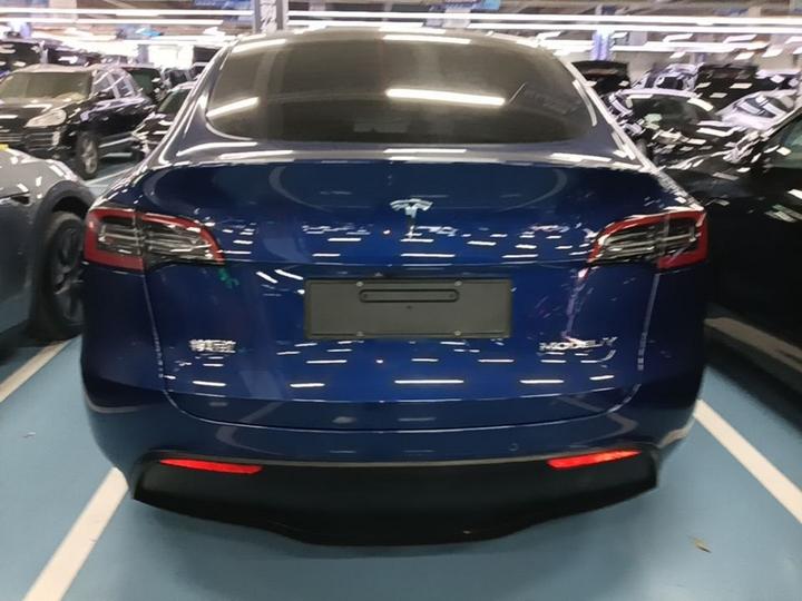 Model Y 2022 Facelift RWD photo 3