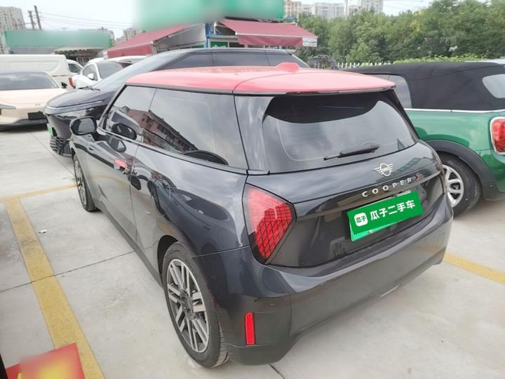 MINI COOPER 2024 456km COOPER E Classic photo 4