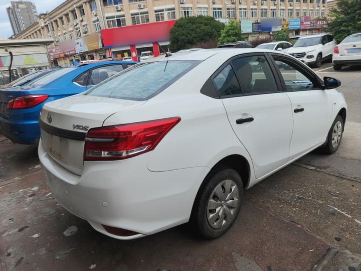 Vios 2017 1.3L MT photo 4