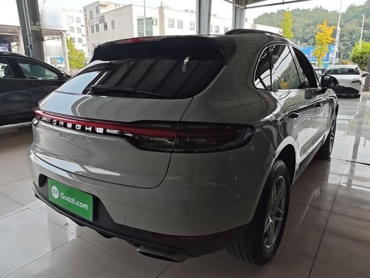 2018 Macan 2.0T photo 6