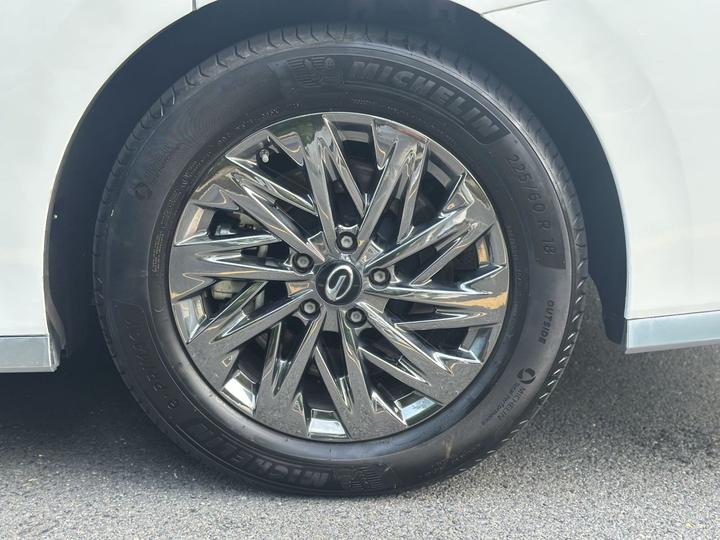 GAC Trumpchi M8 2025 Qiankun Ultra photo 5