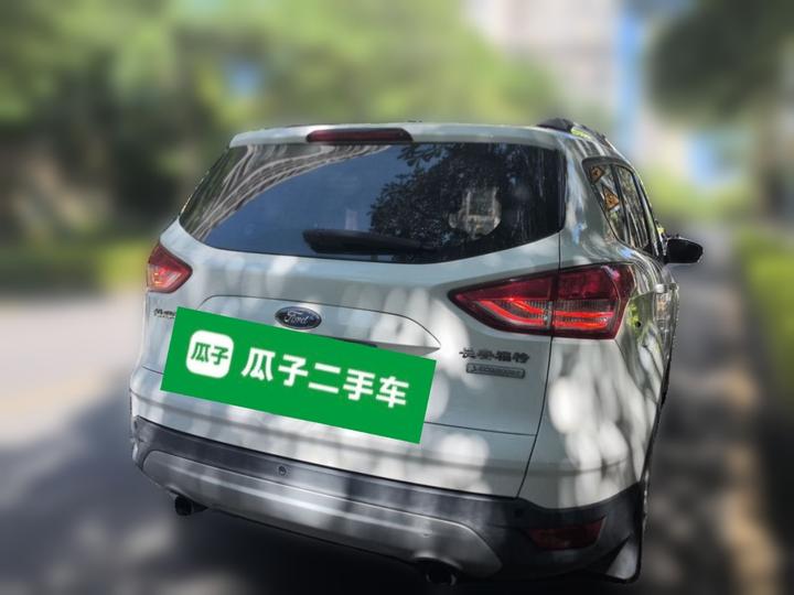 Kuga 2015 1.5L GTDi RWD Comfort photo 4