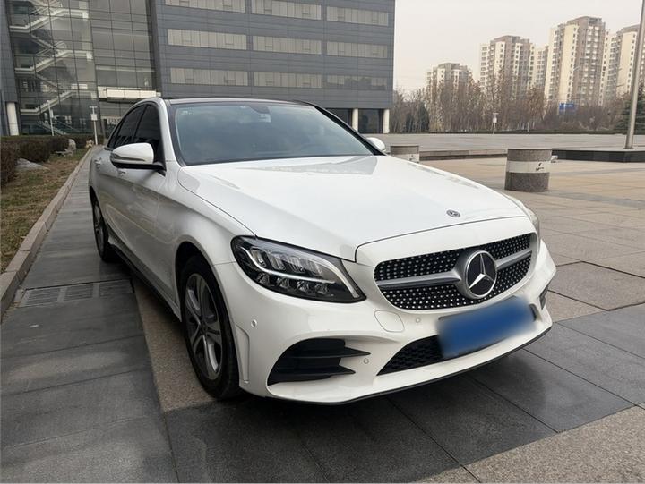 C-Class 2019 Facelift C 260 L Sport photo 2