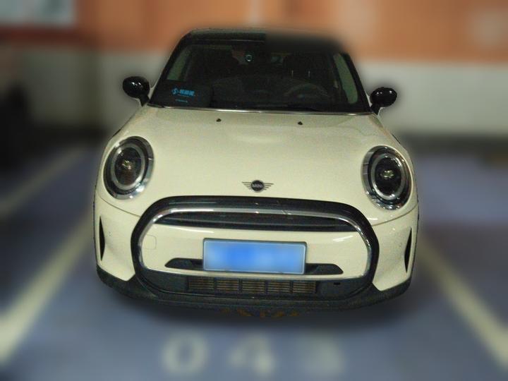 2022 1.5T COOPER Classic 5-Door photo 2