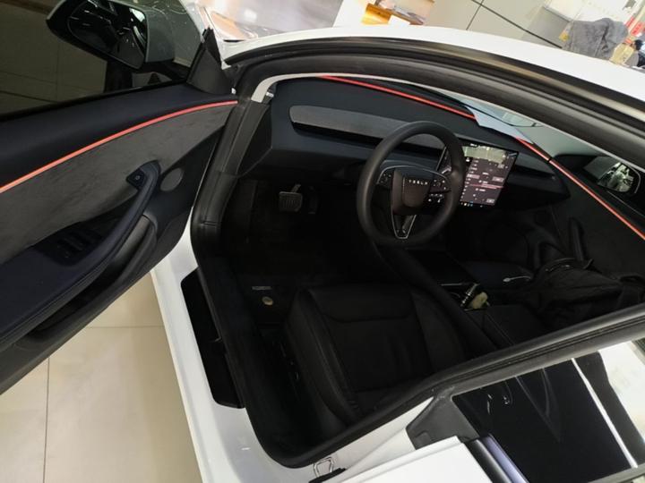 Model 3 2023 Long Range AWD photo 3