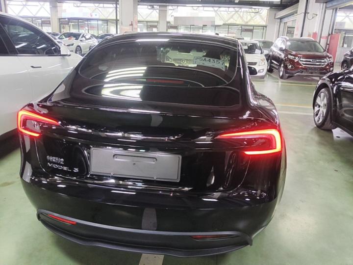 Model 3 2023 RWD photo 3