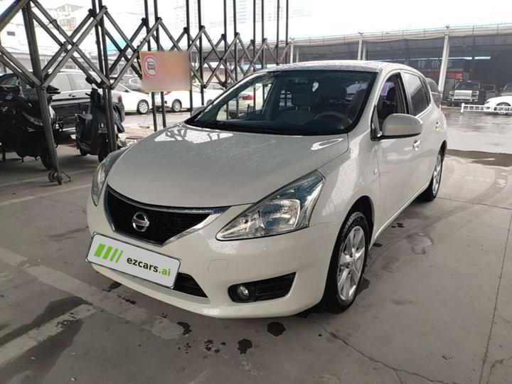 Tiida 2014 1.6L CVT Smart