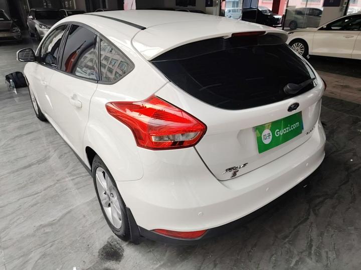 Focus 2017 Hatchback 1.6L AT Comfort photo 4