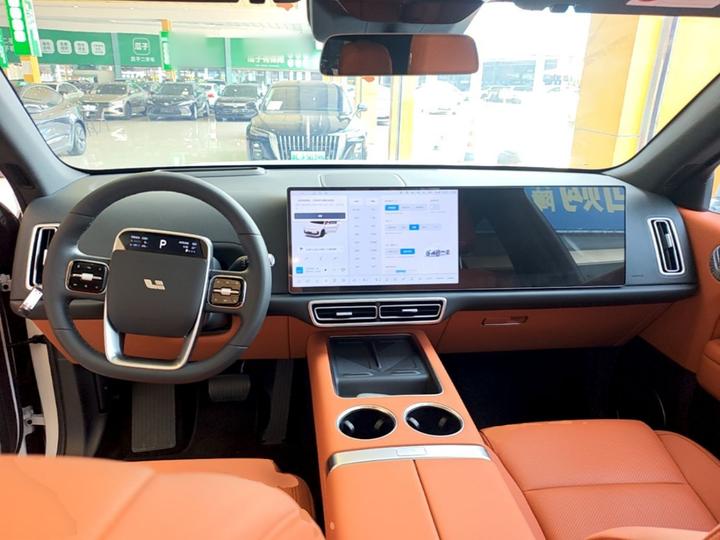Li Auto L6 2025 Max Smart Refresh Edition photo 5