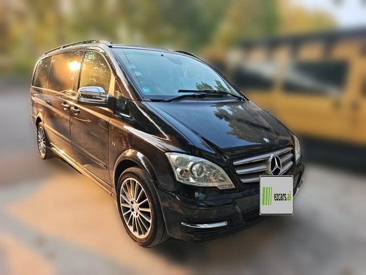 Imported 2011 3.5L 125 Anniversary Edition 7-Seater photo 3
