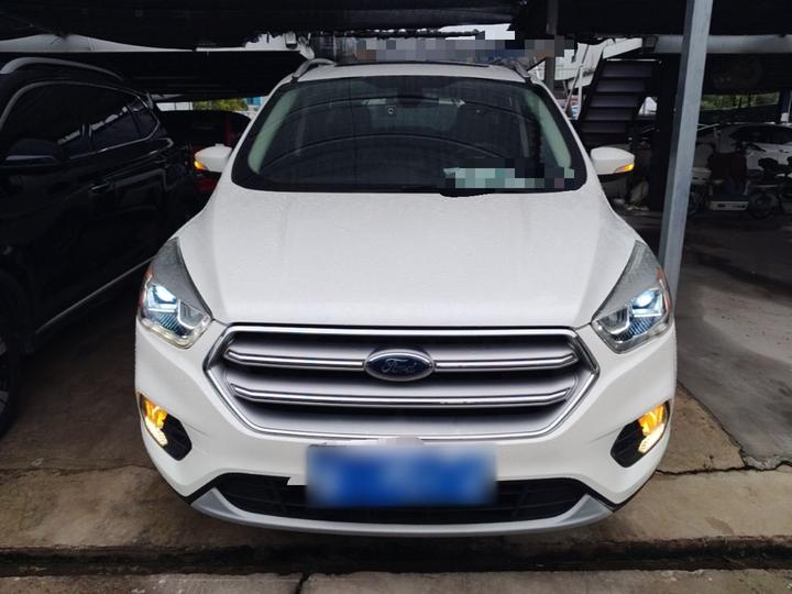 Kuga 2018 EcoBoost 180 RWD photo 2