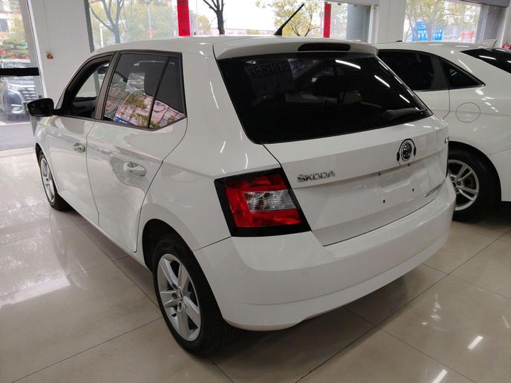 Fabia 2017 1.4L AT photo 4