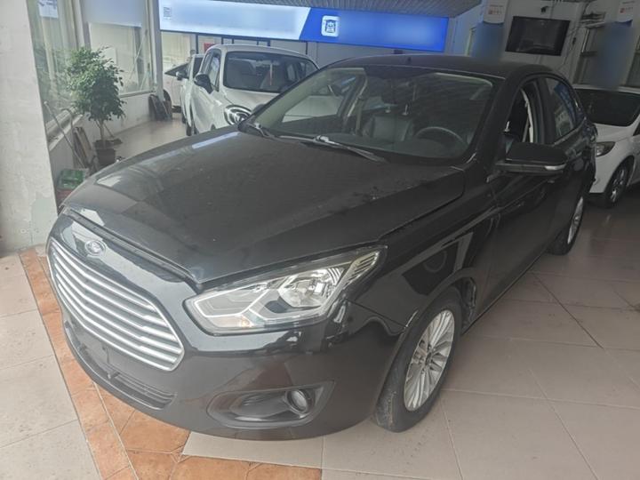 Escort 2015 1.5L AT Comfort