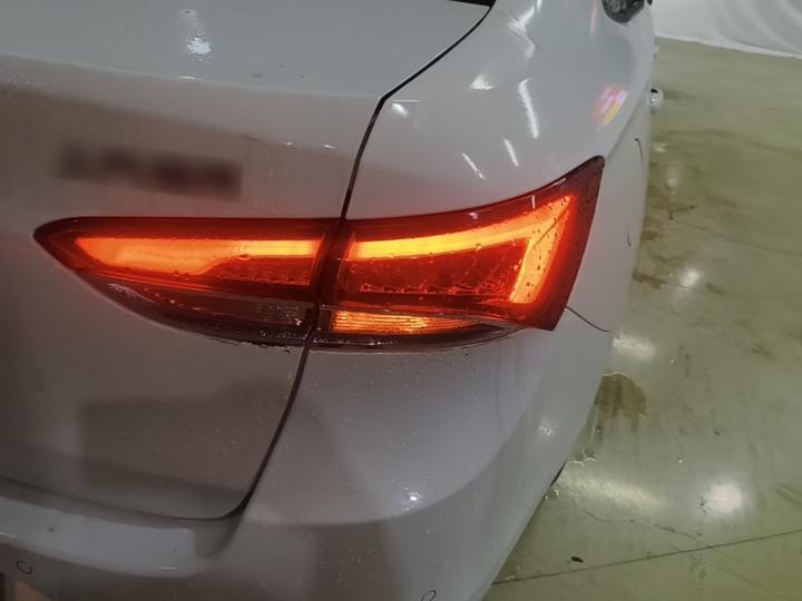 Excelle 2019 18T AT Elite China VI photo 7