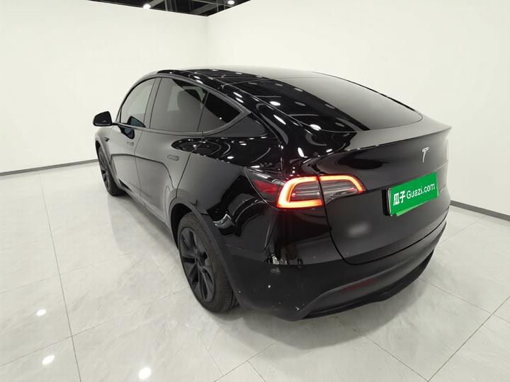 Model Y 2023 RWD photo 4