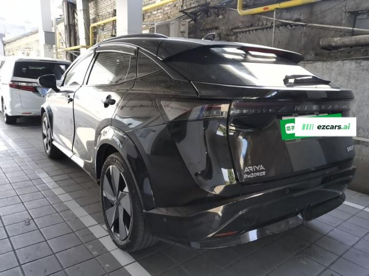 ARIYA 2022 AWD Performance Top Trim photo 4