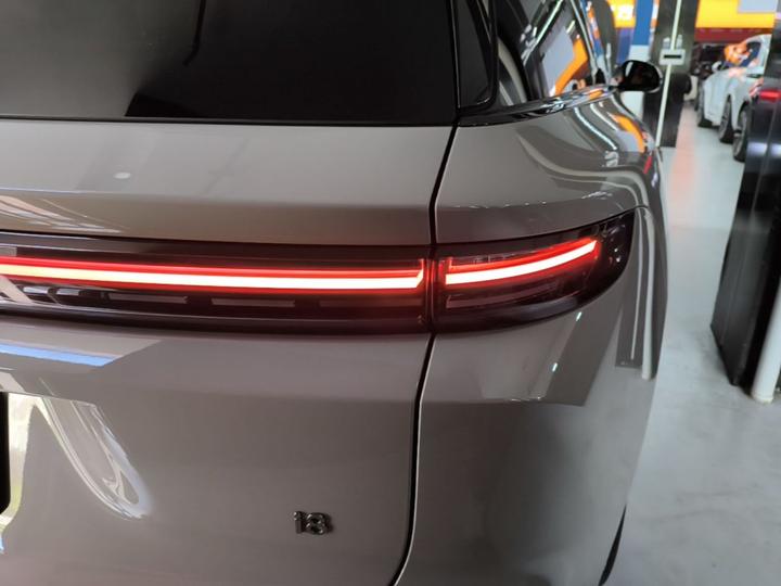 Li Auto i8 2025 Standard photo 7