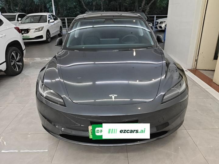 Model 3 2023 RWD photo 2