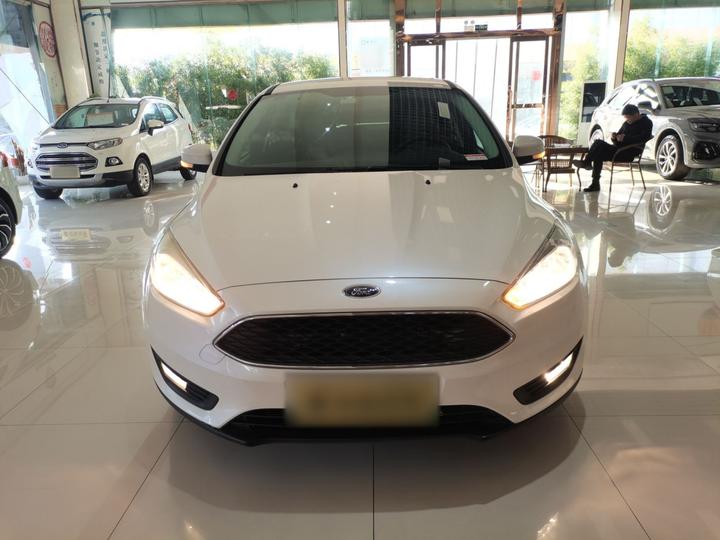 Focus 2015 Hatchback 1.6L AT Comfort photo 2