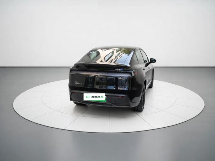 Model Y 2025 RWD photo 5
