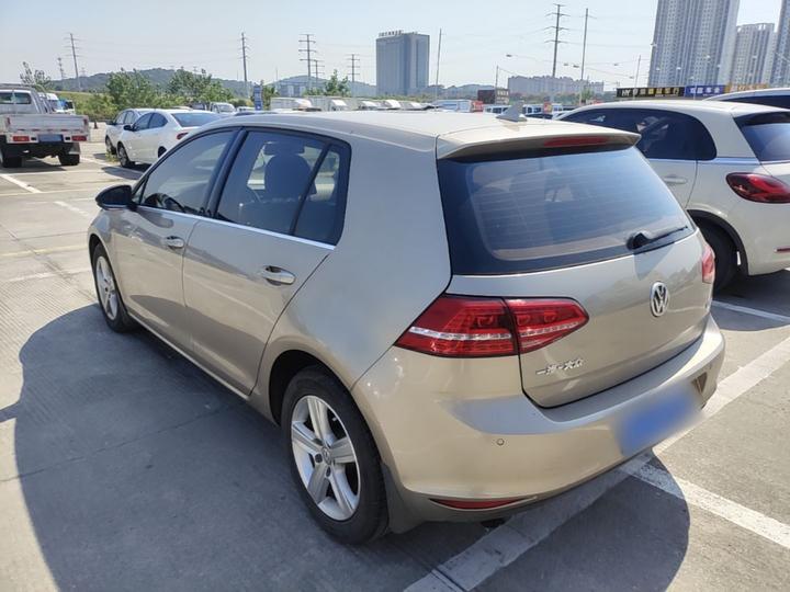 Golf 2016 1.6L AT Comfort photo 4
