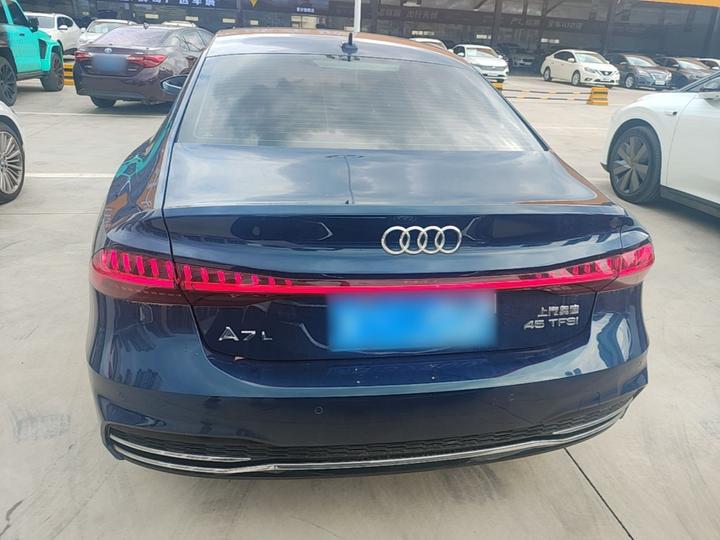 A7L 2024 45TFSI S-line photo 3