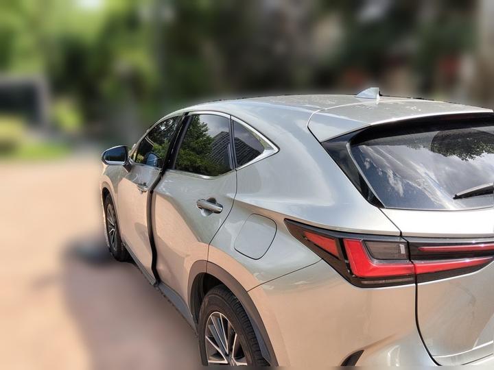 NX 2022 350h FWD photo 4