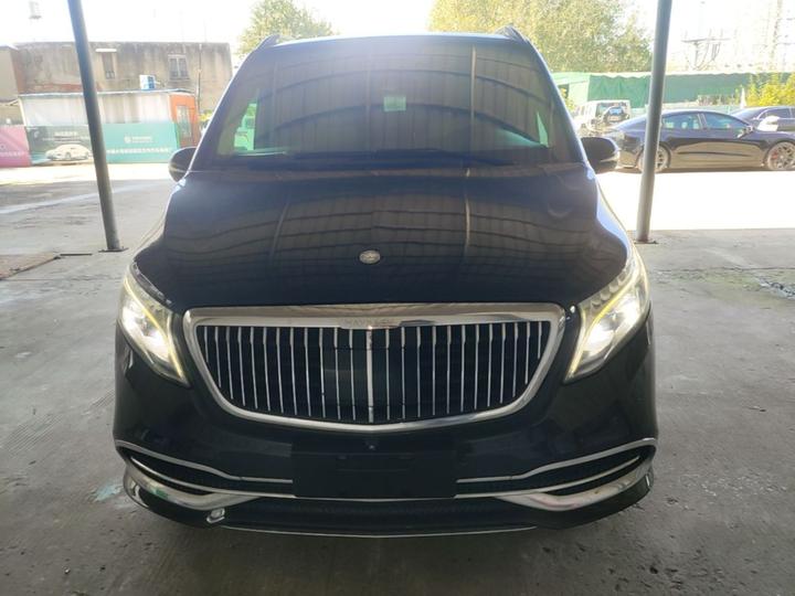 V-Class 2018 V 260 L Premium Extended China VI photo 2