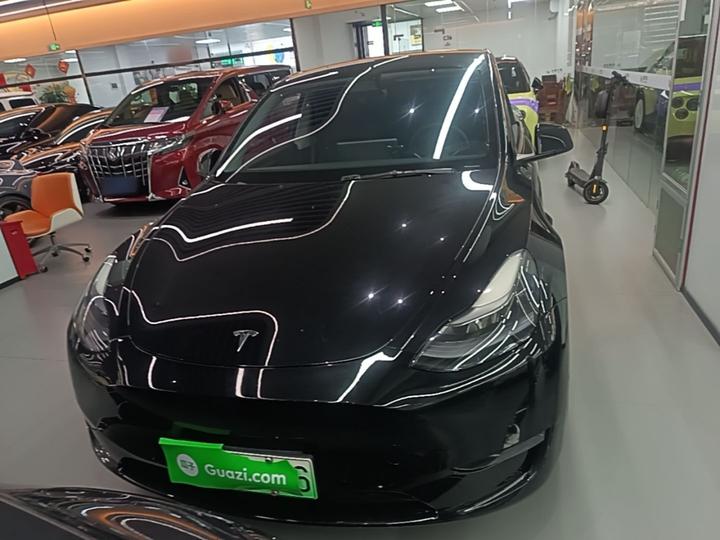 Model Y 2021 Standard Range RWD photo 2