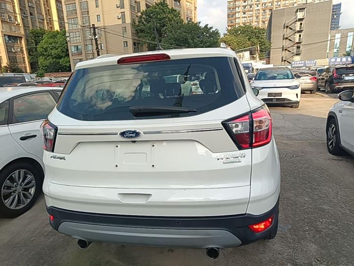 Kuga 2018 Facelift EcoBoost 180 RWD photo 3