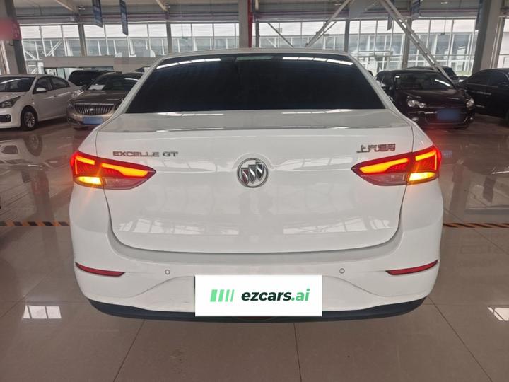 Excelle 2021 Facelift Classic 1.5L AT Elite photo 5