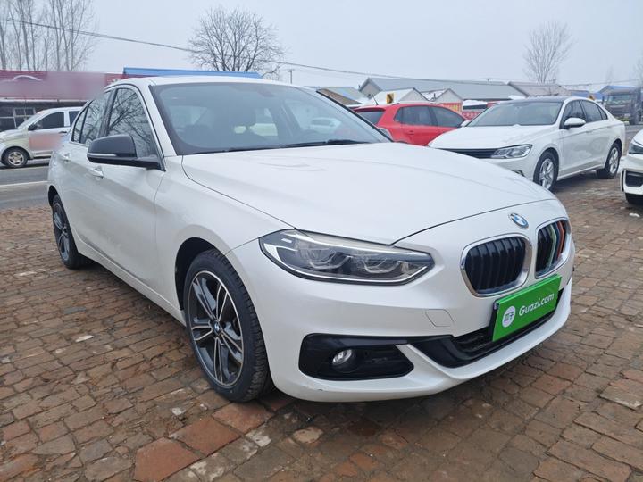 1 Series 2018 Facelift 118i Sport photo 3