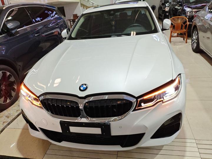 3 Series 2022 325Li M Sport Package photo 2