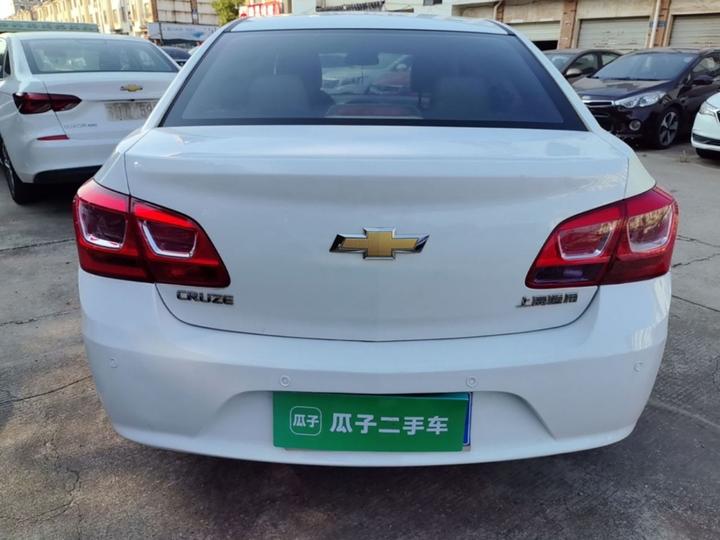 2015 1.5L Classic SE MT photo 5