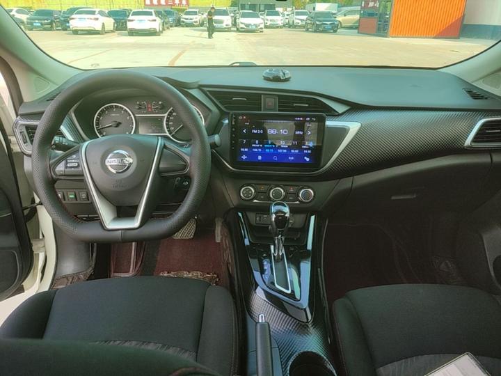 2021 1.6L CVT photo 5