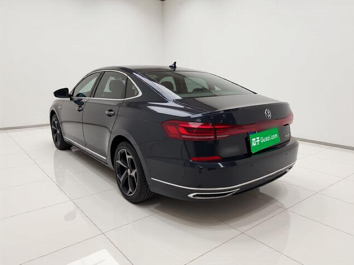 Passat 2024 380TSI Luxury photo 4