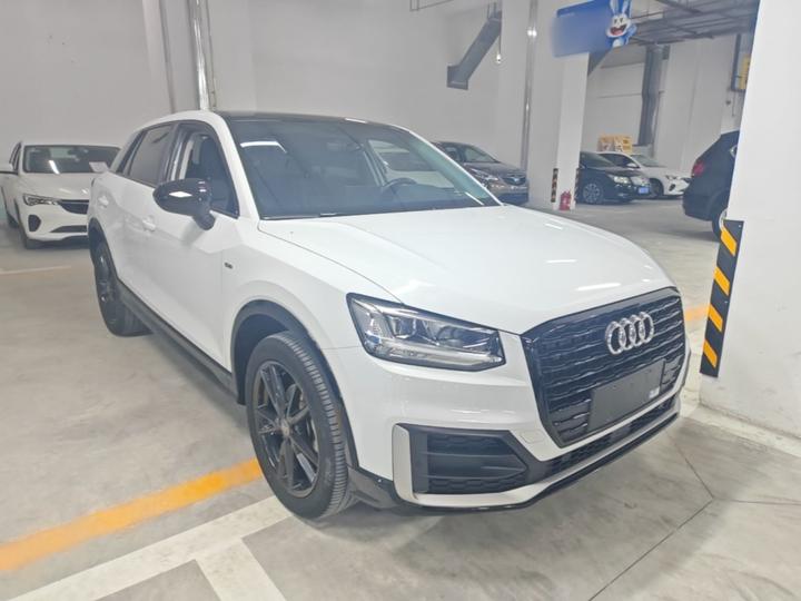 Q2L 2021 35 TFSI Progressive Dynamic photo 3