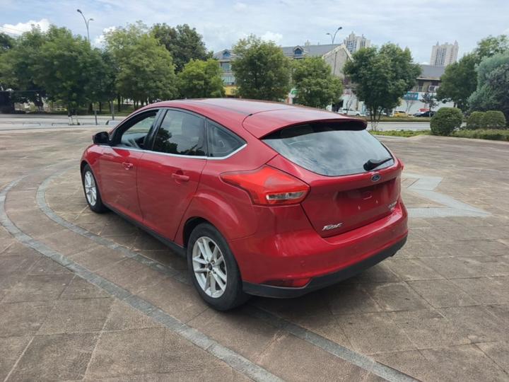 Focus 2015 Hatchback EcoBoost 180 AT Elite photo 4