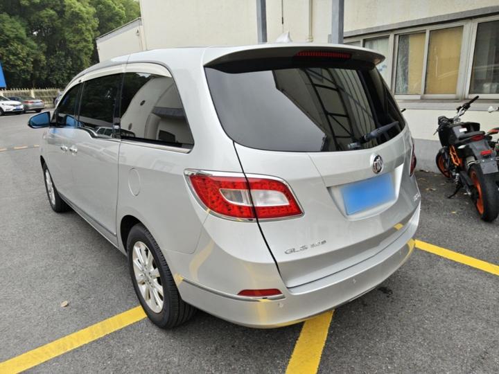 GL8 2013 3.0L XT Luxury Business Flagship photo 4
