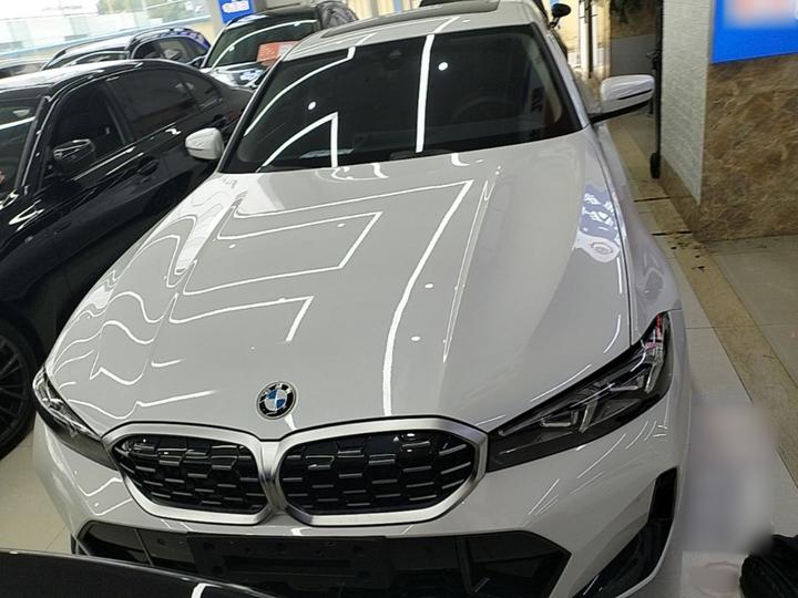 3 Series 2025 325Li M Sport Package photo 2