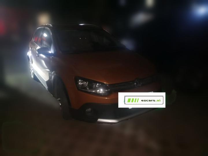 2014 1.6L Cross Polo AT photo 3