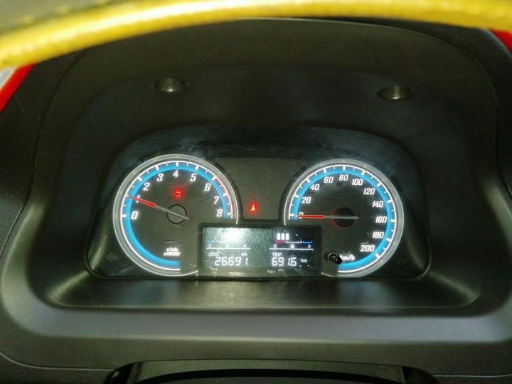 730 2014 1.5L MT Comfort ESP 7-Seater photo 5