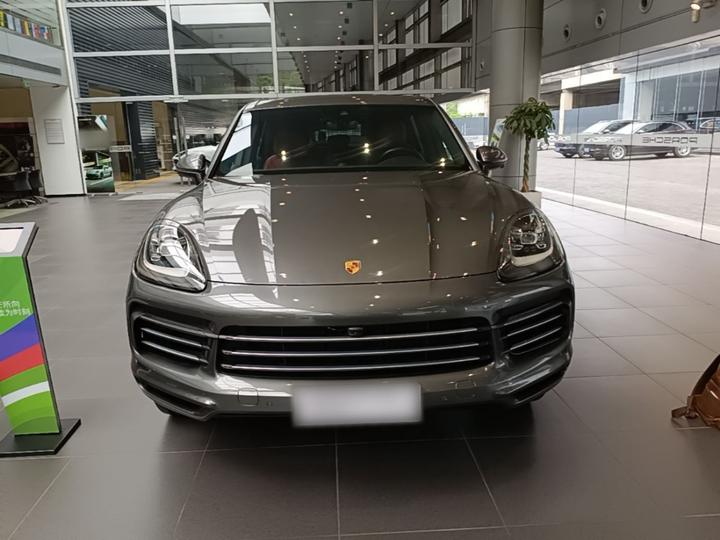 2019 Cayenne 3.0T photo 2