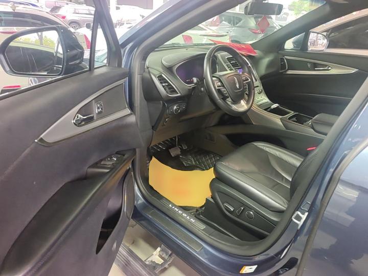 Nautilus Imported 2019 2.0T RWD Exclusive China VI photo 3