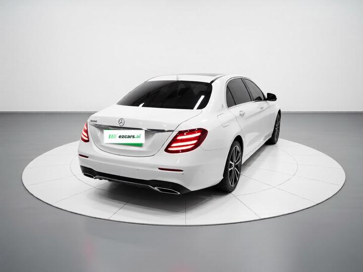 E-Class 2018 Facelift E 200 L Sport photo 5