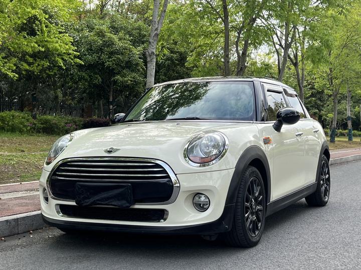 2016 1.5T COOPER 5-Door