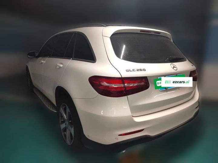 GLC 2017 GLC 260 4MATIC Luxury photo 4