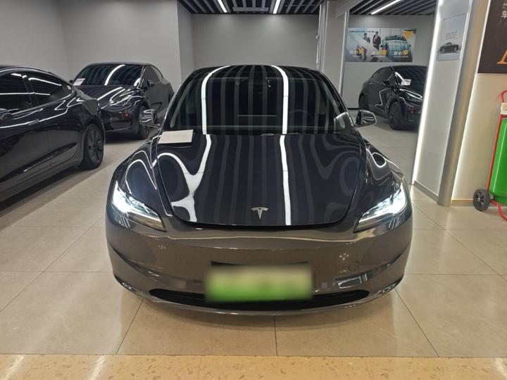 Model 3 2023 RWD photo 2