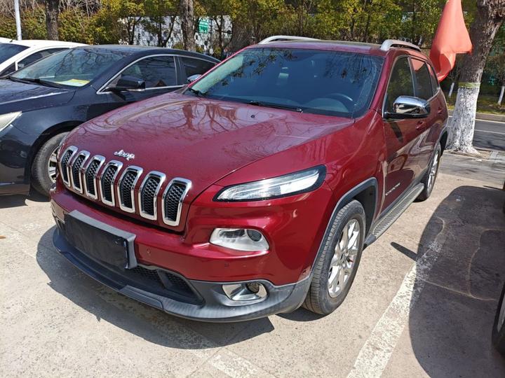 Cherokee 2016 2.4L Leading