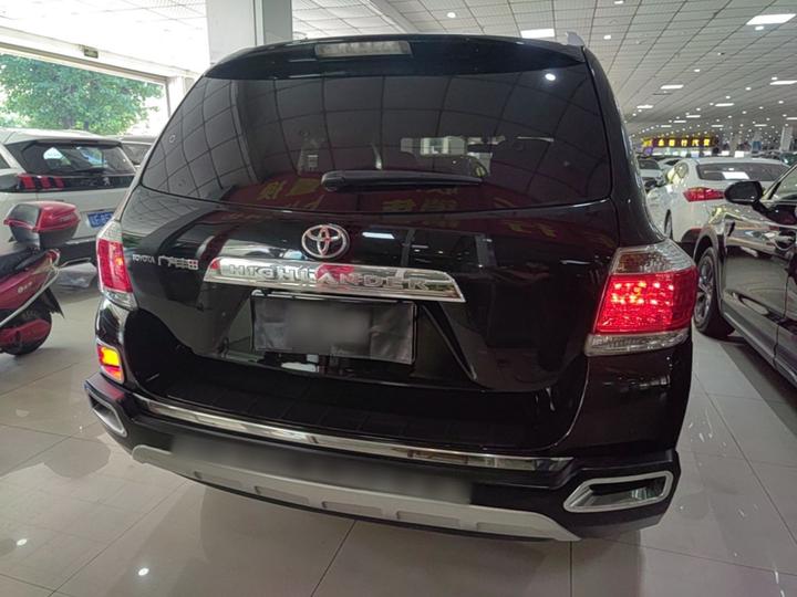 Highlander 2012 2.7L RWD 5-Seater Elite photo 5